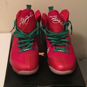 Lebron 9 Christmas